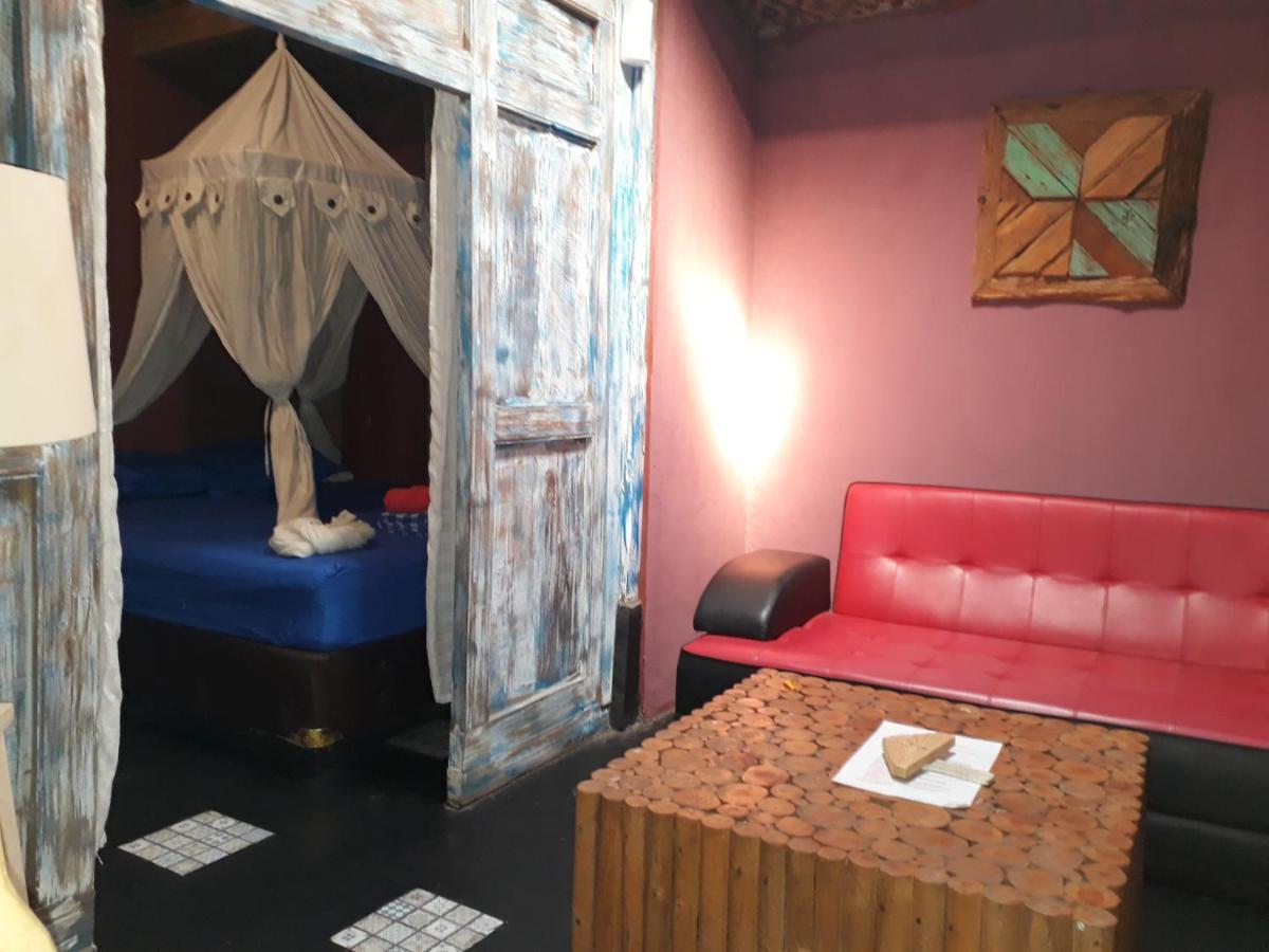 Arjuna Garden Homestay Yogyakarta Exterior photo